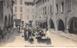 06 - BIOT - SAN56644 - La Place Des Arcades - Biot