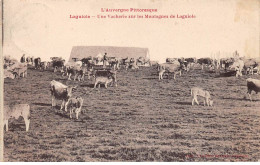 12 - LAGUIOLE - SAN45890 - Une Vacherie Sur Les Montagnes De Laguiole - Agriculture - Laguiole