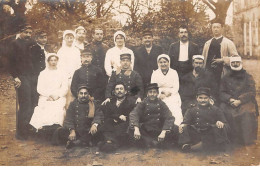 03 - N°86955 - MOULINS - Hôpital Militaire - Infirmières Au Milieu De Blessés - Carte Photo - Moulins