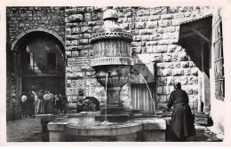 06. San67858. Vence La Jolie. Fontaine Du Peyra. N°. Edition MAR. Cpsm 9X14 Cm. - Vence