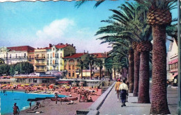 83 - Var - SAINT RAPHAEL - La Reserve - Le Boulevard De Gaulle Et Le Boulevard Felix Martin - Saint-Raphaël