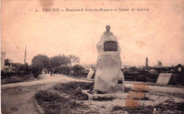 83   - Var -  FREJUS - Boulevard Severin Decuers Et Statue De Garros - Frejus