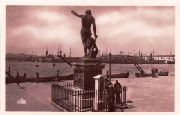 83   - Var -  TOULON  -  Le Genie De La Mer Et Le Port - Toulon