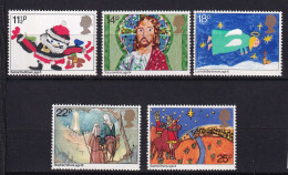 196 GRANDE BRETAGNE 1981 - Y&T 1011/15 - Dessin Enfant Pere Noel Jesus Ange Roi Mage - Neuf ** (MNH) Sans Charniere - Neufs