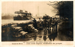 LES INONDATIONS DE PARIS COURS LA REINE L'EAU MONTE TOUJOURS - Paris Flood, 1910