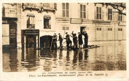 LES INONDATIONS DE PARIS PLACE LACHAMBEAUDIE - Überschwemmung 1910