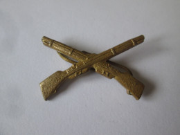 Rare! WWII USA Army Infantry Regiment Crossed Rifles Badge - Army