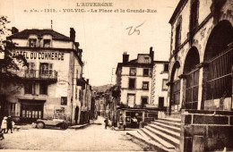 VOLVIC LA PLACE ET LA GRANDE RUE - Volvic