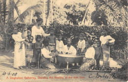 CPA CEYLON / A SINGHALESE GATHERING / SHOWING THE BEATING OF THE TOM TOM - Sri Lanka (Ceilán)