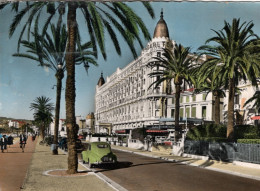 CANNES - La Croisette Et L'Hôtel - Cannes
