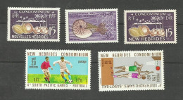 NOUVELLES-HEBRIDES N°203, 204, 307, 310, 311 Neufs** Cote 6.70€ - Unused Stamps