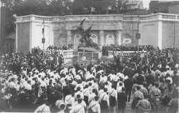 HAYBES (Ardennes) - Inauguration Du Monument Aux Morts - Carte-Photo - Autres & Non Classés