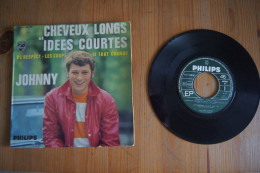 JOHNNY HALLYDAY CHEVEUX LONGS ET IDEES COUTES    EP 1966 VARIANTE - 45 G - Maxi-Single