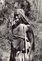 Congo Kinshasa - Mission De Kilomines (aujourd'hui Bambu Mines) - Femme à Plateau TAILLE DE LA CARTE POSTALE 15 Cm. Par  - Congo Belga