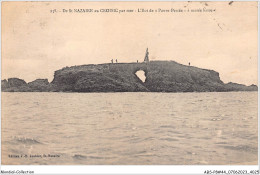 ABSP8-44-0749 - SAINT-NAZAIRE - Au Croisic Par Mer -L'Ilot De Pierre Percee A Maree Basse  - Saint Nazaire