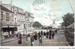 ABSP8-44-0667 - SAINT-NAZAIRE - La Rue Amiral-Courbet Et L'Hotel Des Postes - Saint Nazaire