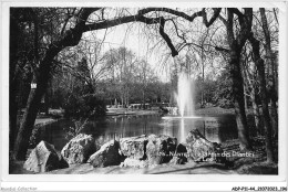 ADPP11-44-1092 - NANTES - Le Jardin Des Plantes - Le Lac  - Nantes