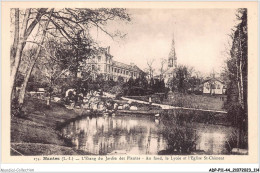 ADPP11-44-1051 - NANTES - L'étang Du Jardin Des Plantes - Au Fond Le Lycée Et L'église St-clément  - Nantes