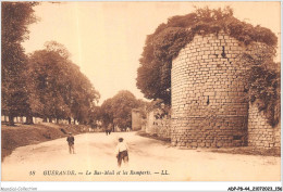ADPP8-44-0749 - GUERANDE - Le Bas-mail Et Les Remparts - Guérande