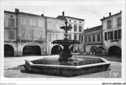 AEXP1-47-0060 - VILLENEUVE-SUR-LOT - Fontaine Et Place Lafayette  - Villeneuve Sur Lot