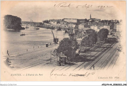 AFQP4-44-0343 - NANTES - L'entrée Du Port  - Nantes