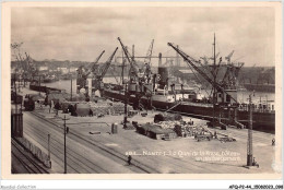 AFQP2-44-0152 - NANTES - Le Quai De La Fosse Bâteau En Déchargement  - Nantes