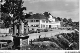 AFXP1-49-0087 - BRISSAC - Le Groupe Scolaire - Angers