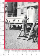 FEMME  EN MAILLOT DE BAIN - Anonyme Personen