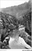 AIBP7-48-0745 - En Parcourant Le GORGES DU TARN - Les Détroits  - Gorges Du Tarn