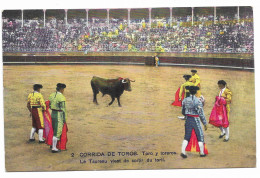 Corrida De Toros - Toro Y Toreros. Le Taureau Vient De Sortir Du Toril - N° 2 - - Corrida