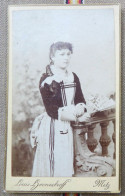 57 METZ L. HERMESTROFF Photo  CDV Petit Format Femme Costume - Alte (vor 1900)