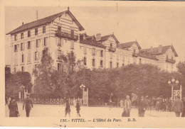 88 - Vittel - L'hotel Du Parc - Cpa Animée - Vittel