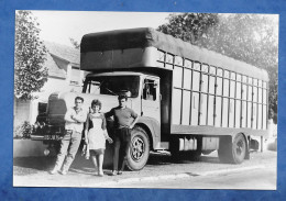 Photo ( Repro ) Ancien Camion Poids Lourds Avec Chauffeur Co Pilote Et Serveuse Marque à Identifier 9/14 Cm Papier Mat - Automobili