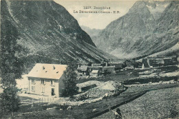 38* LA BERARDE EN OISANS  Vue Generale     RL40,1016 - Sonstige & Ohne Zuordnung