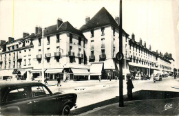 37* TOURS     Rue Nationale  (CPSM 9x14cm)  RL40,0895 - Tours