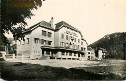 39* POLIGNY  Ecole Nationale Industrie Lairiere  (CPSM 9x14cm)      RL40,1198 - Poligny