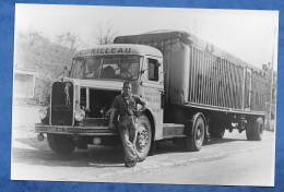 Photo ( Repro) Ancien Camion Poids Lourds Bernard Avec Chauffeur - Transports CORNILLEAU Bd 28 SEINE 9/14 Cm Papier Mat - Auto's