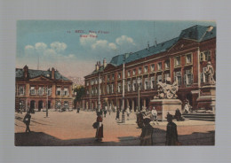 CPA - 57 - N°24 - Metz - Place D'Armes - Colorisée - Animée - Circulée - Metz