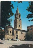 83.  FREJUS . CPSM. LA CATHÉDRALE . VOITURES EN STATIONNEMENT. - Frejus