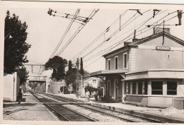 30 - Milhaud  - La Gare - Andere & Zonder Classificatie