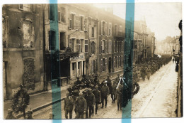 55 MEUSE SAINT MIHIEL RUE CARNOT ENTERREMENT  CARTE PHOTO ALLEMANDE MILITARIA 1914/1918 WK1 WW1 - Saint Mihiel