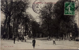 CPA Circulée 1901 , Poitiers (Vienne) - Promenade Du Cours  (124) - Poitiers