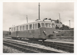 AUTORAIL DE DION OC 2 ARRIVANT À CARHAIX - Eisenbahnen