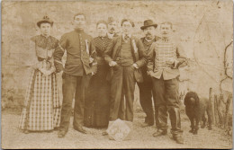 CP Carte Photo D'époque Photographie Vintage Groupe Mode Militaire  - Koppels