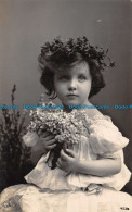R108697 Old Postcard. Little Girl - Mondo