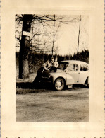 Photographie Photo Vintage Snapshot Amateur Automobile Voiture 4 Chevaux Renault - Auto's