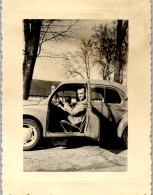 Photographie Photo Vintage Snapshot Amateur Automobile Voiture 4 Chevaux Renault - Coches