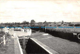 R108810 Oxford Canal. Nell Bridge Wharf. Near Aynho In Northants. 1976 - Welt