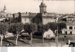 D66 PERPIGNAN  Le Castellet  ( Avec Traction Citroen Et Autobus )............ (REP1859 ) - Perpignan