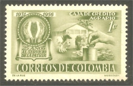 XW01-1813 Colombie Crédit Agricole Agriculture Vache Cow Kuh Koe Vaca Vacca MNH ** Neuf SC - Mucche